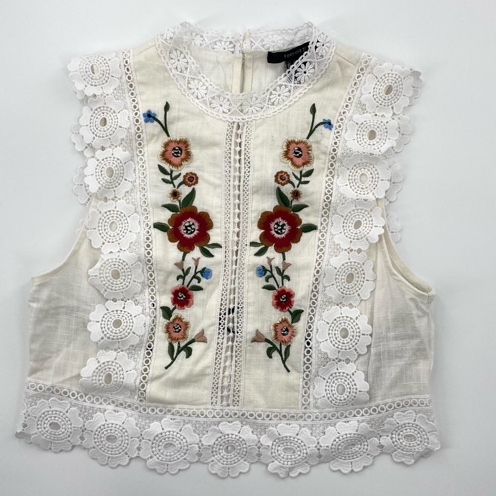 NWT Forever 21 Floral Embroidered Cropped Blouse